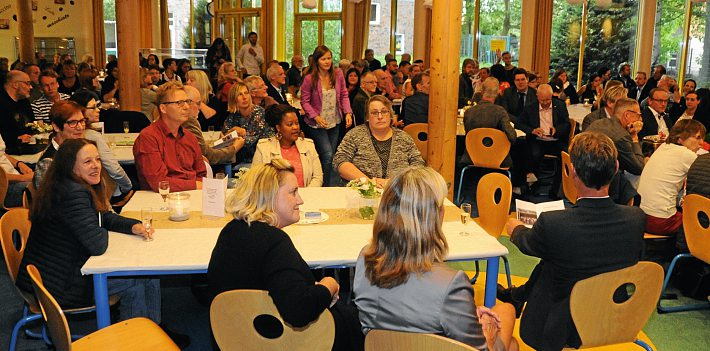 Volles Haus herrschte am Freitagabend beim Empfang in der KGS Hage.